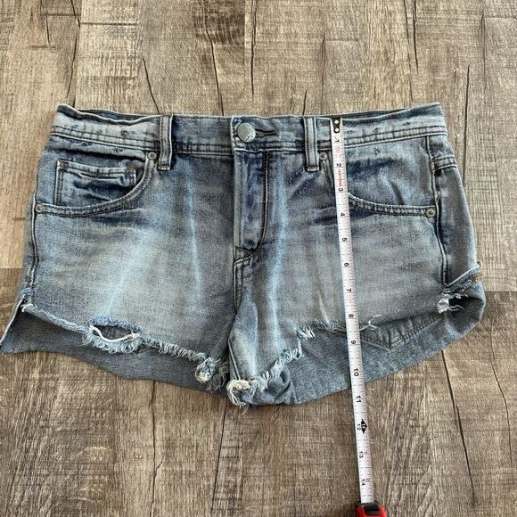 Free People Denim Short Shorts 26 Low Rise Raw Hems Button Fly Distressed - Picture 8 of 12